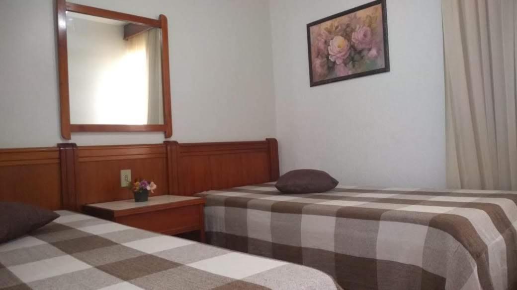 Cond. Parque águas Quentes Apto. 2 Suítes Apartamento *